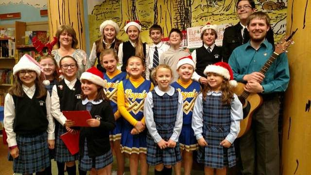 Holy Rosary School In Duryea Holds Christmas Themed Barnes Noble Night The Sunday Dispatch